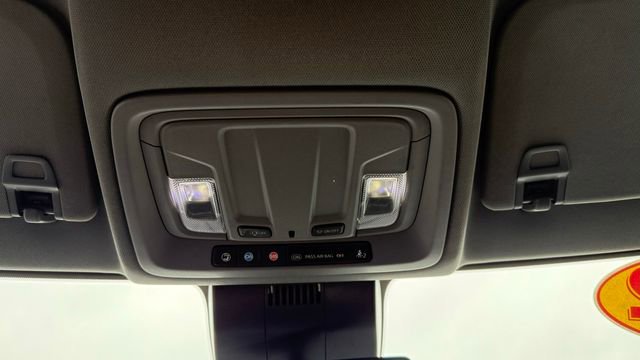 Used 2022 GMC Sierra 1500 Elevation image 35