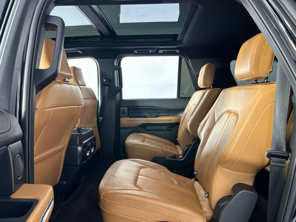 Used 2022 Ford Expedition Max Platinum AWD/4WD image 39