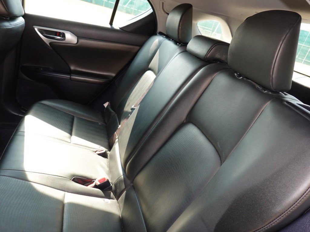 Used 2012 Lexus CT 200h Premium image 19