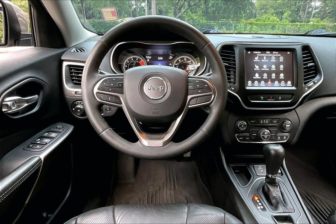 Used 2021 Jeep Cherokee Latitude Lux w/ Comfort/Convenience Group FWD image 8