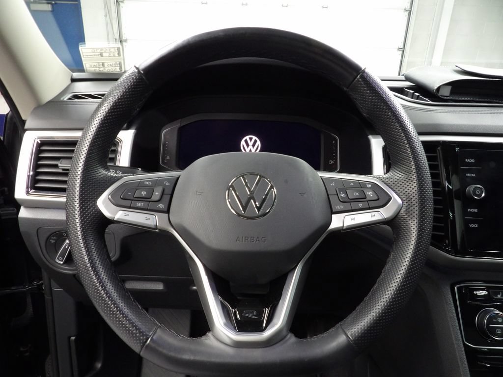 Used 2023 Volkswagen Atlas SEL R-Line AWD/4WD image 46
