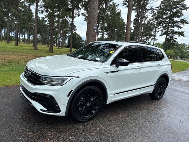 Used 2022 Volkswagen Tiguan SE R-Line FWD image 6