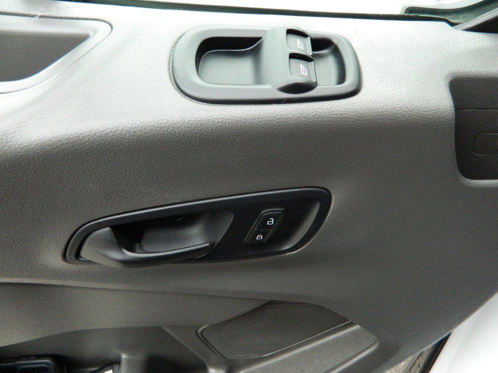 Used 2020 Ford Transit 350 Medium Roof RWD image 21