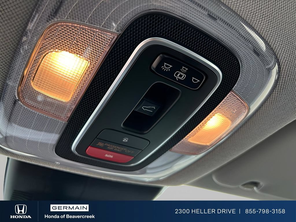 Used 2023 Hyundai Elantra Limited w/ Cargo Package FWD image 7