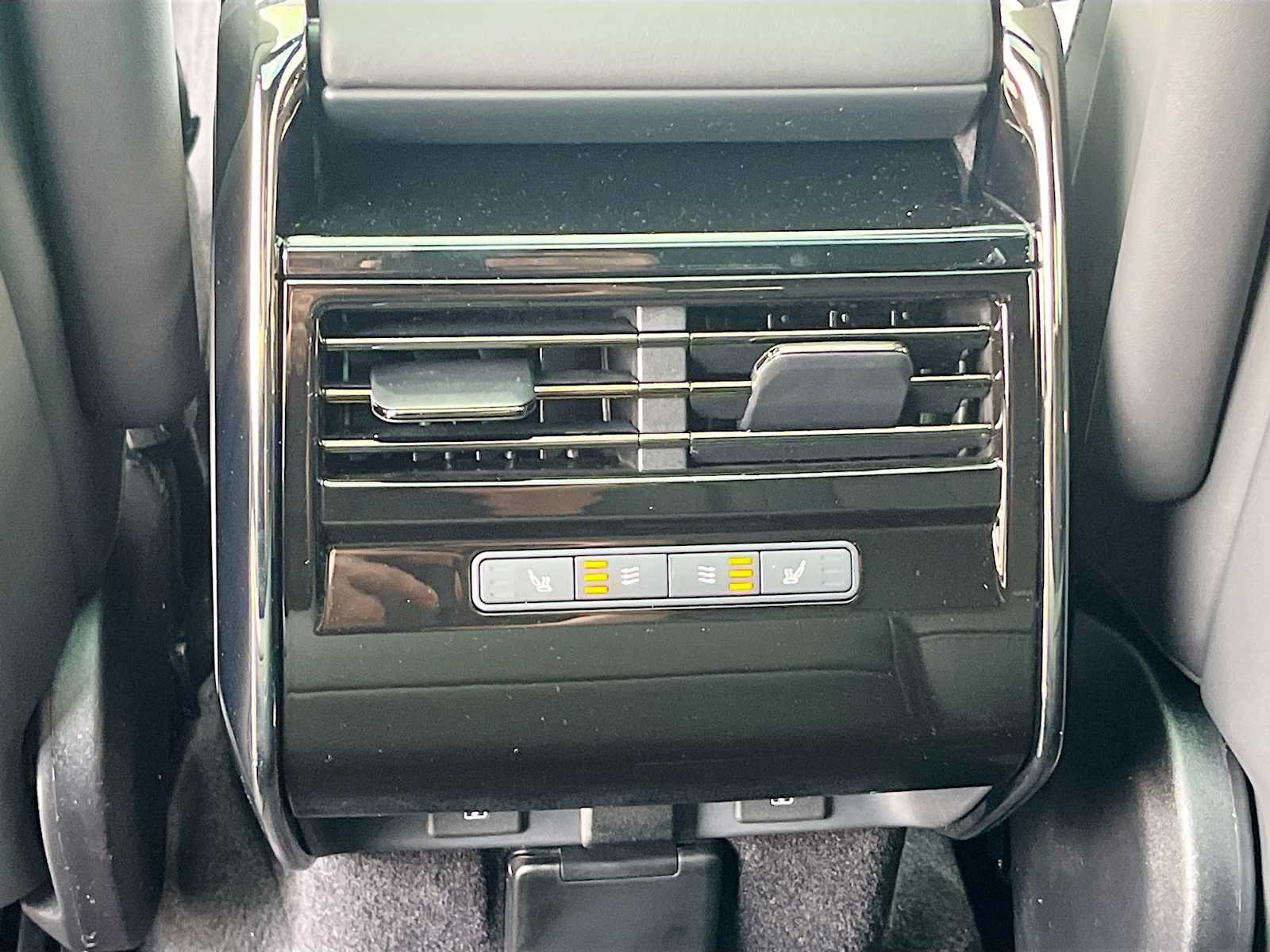 New 2026 Land Rover Range Rover Sport SE AWD/4WD image 19