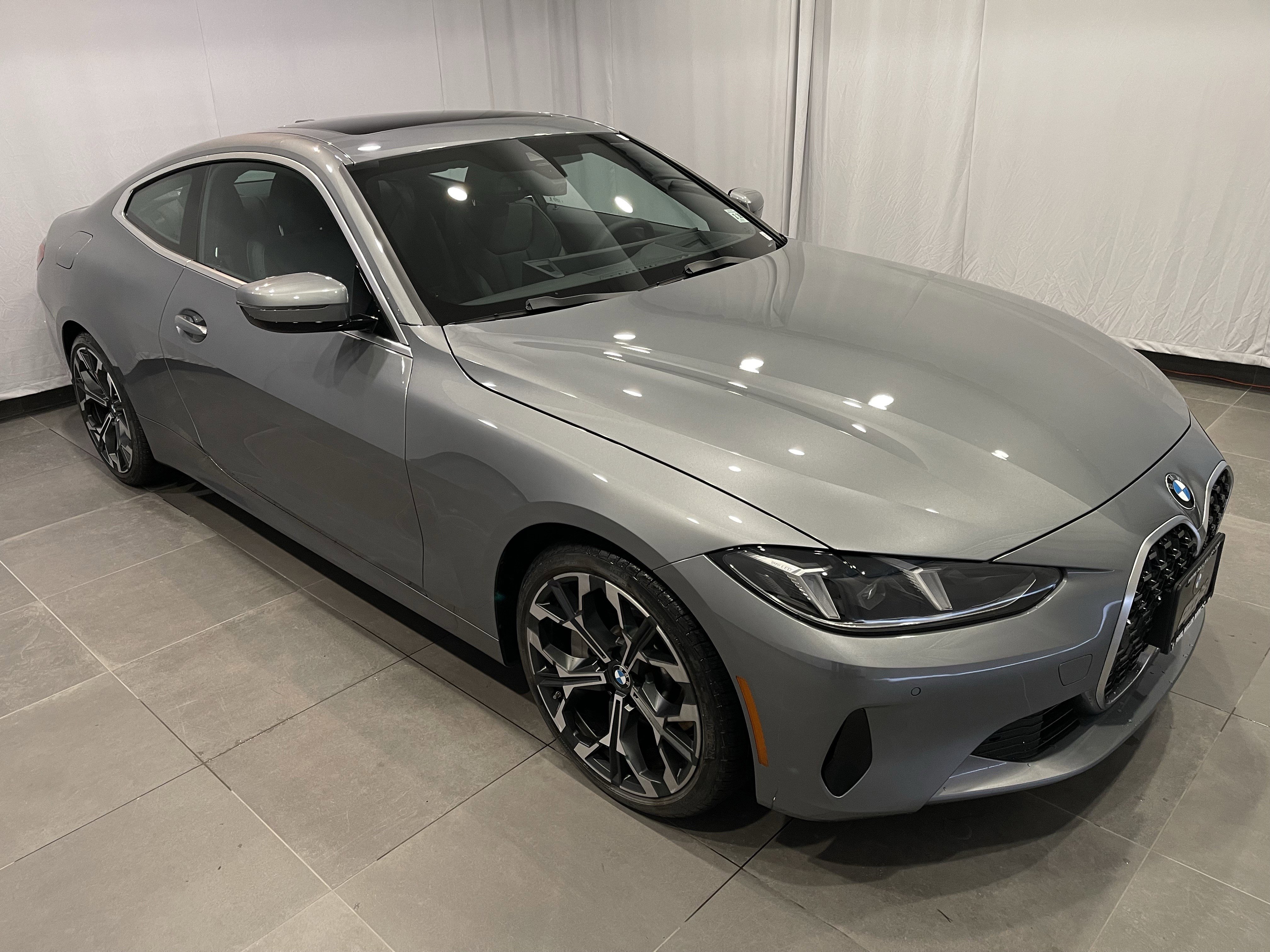 Used 2025 BMW 430i xDrive Coupe w/ Premium Package image 3