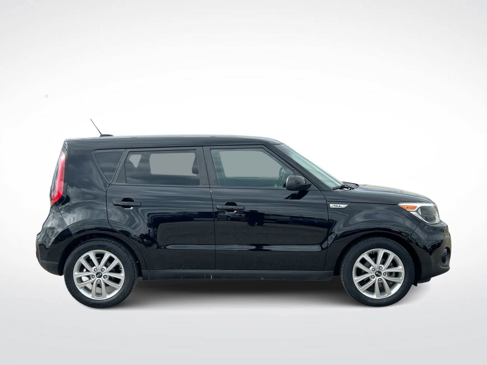 Used 2019 Kia Soul + FWD image 9