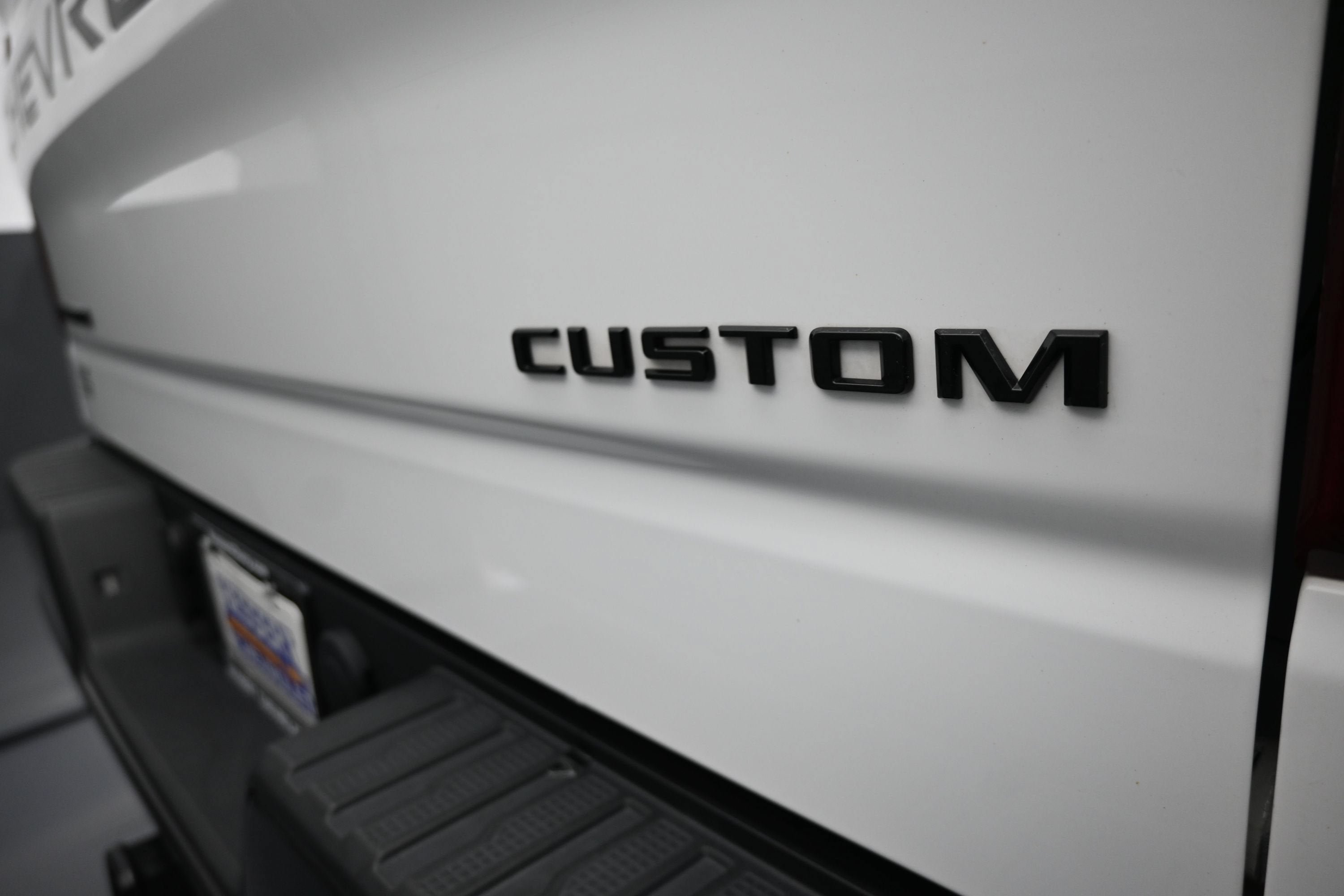 Used 2022 Chevrolet Silverado 1500 Custom Trail Boss w/ LPO, Dark Essentials Package AWD/4WD image 32