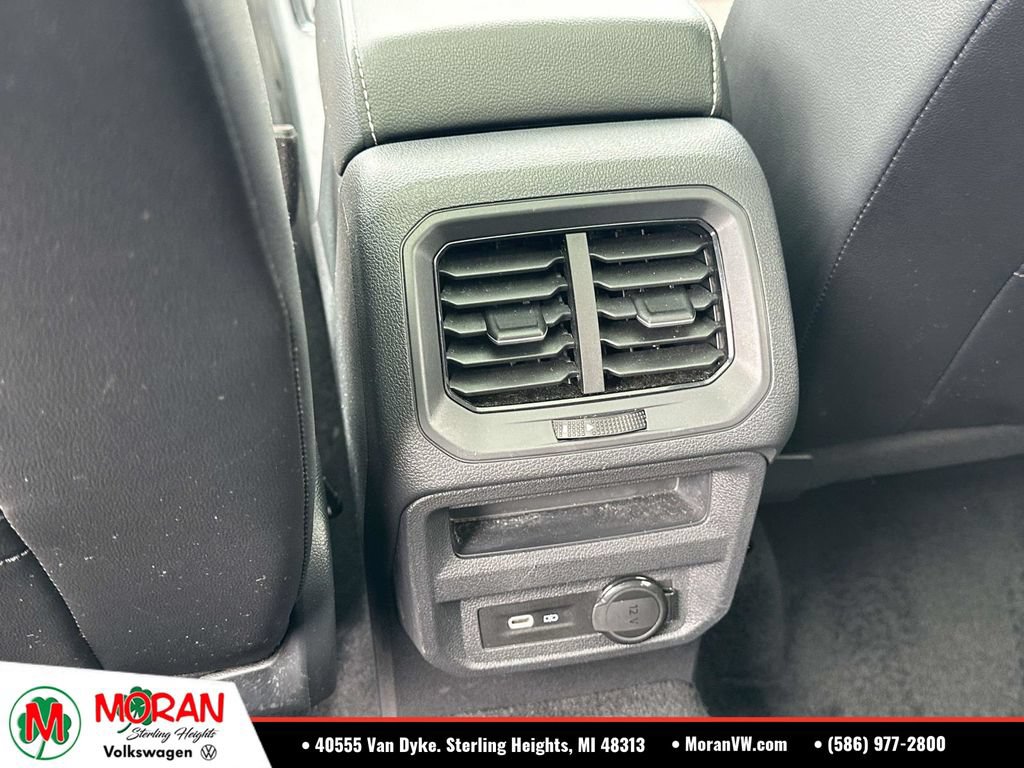 Certified 2024 Volkswagen Tiguan SEL R-Line AWD/4WD image 14