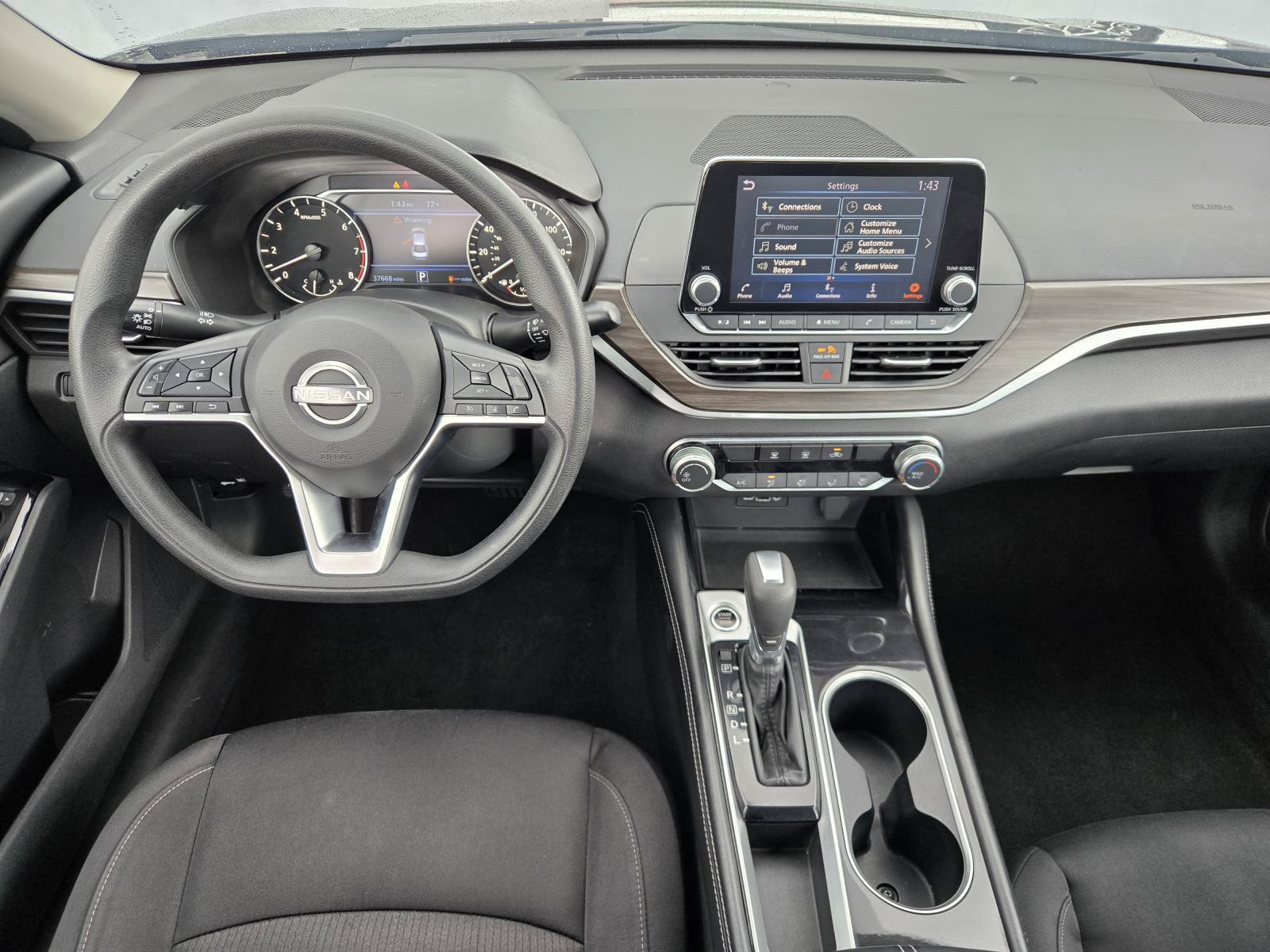 Used 2023 Nissan Altima 2.5 SV FWD image 6