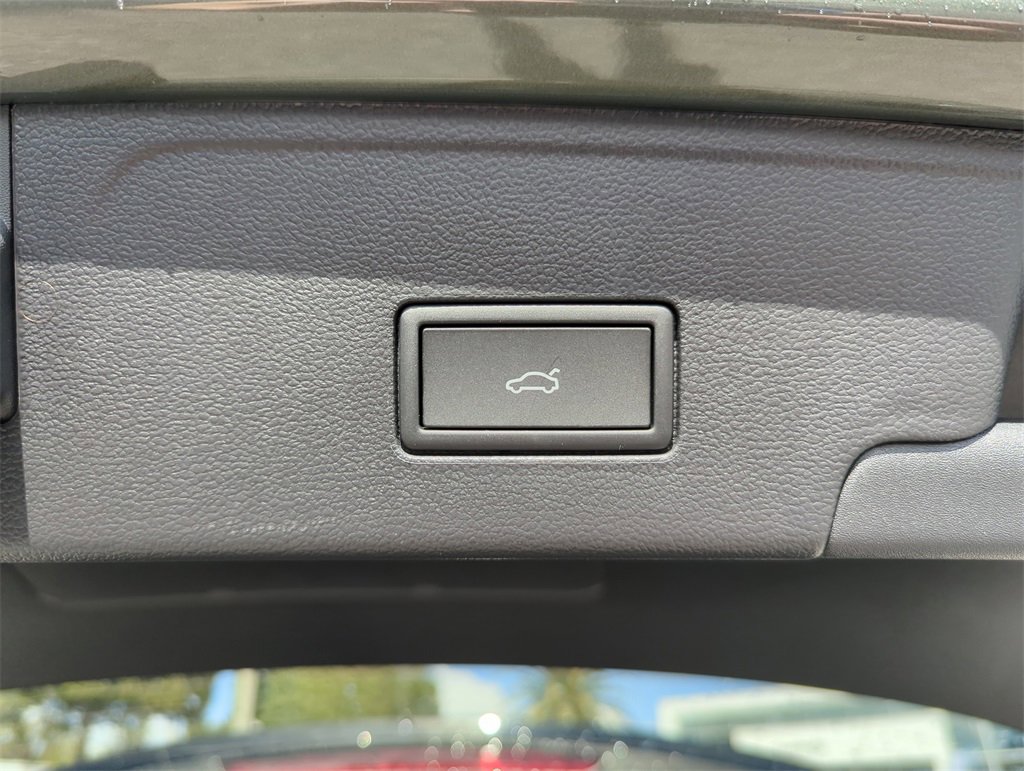 New 2026 Volkswagen Atlas Cross Sport SEL Premium R-Line image 21