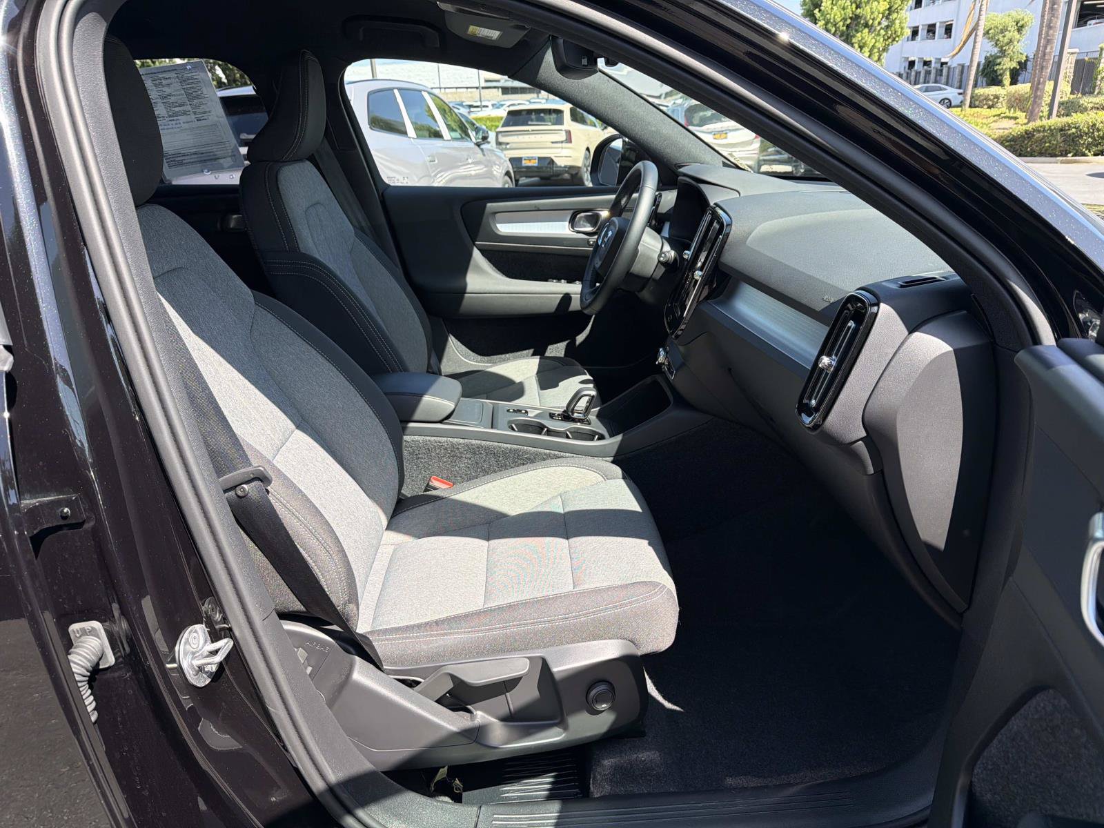 New 2026 Volvo XC40 B5 Core w/ Protection Package AWD/4WD image 25