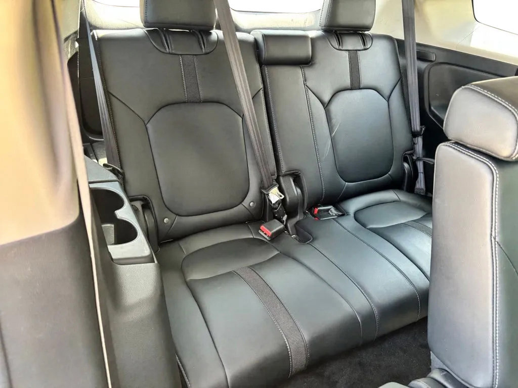 Used 2025 Honda Pilot EX-L image 31