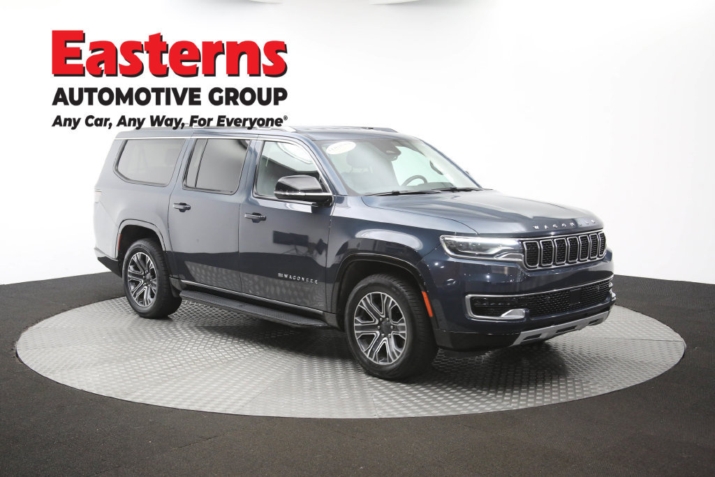 Used 2024 Jeep Wagoneer L Series II w/ Flexible Seating Group RWD image 57