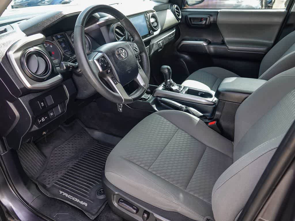 Used 2020 Toyota Tacoma SR5 RWD image 16