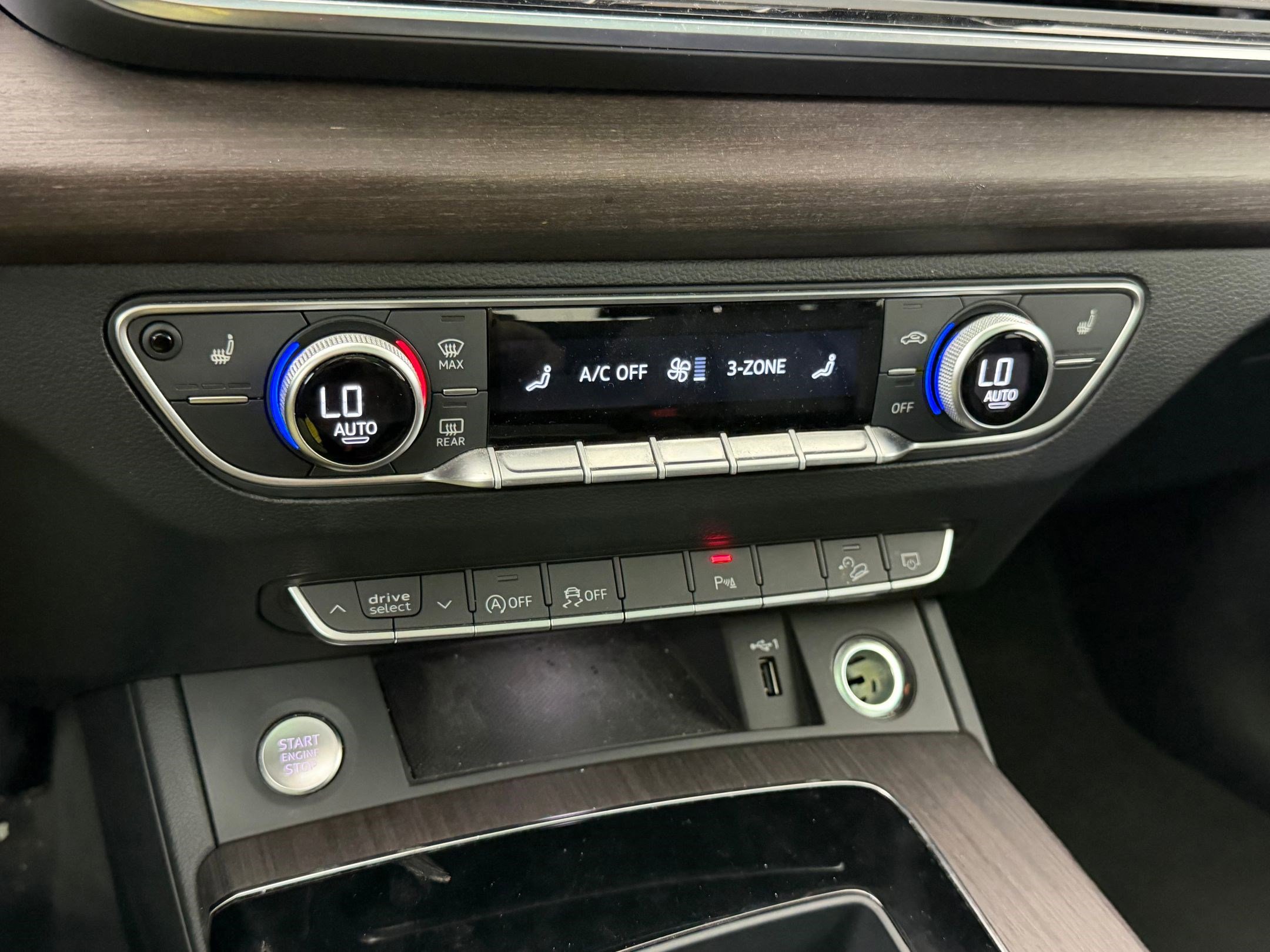 Used 2023 Audi Q5 2.0T Premium w/ Convenience Package image 22