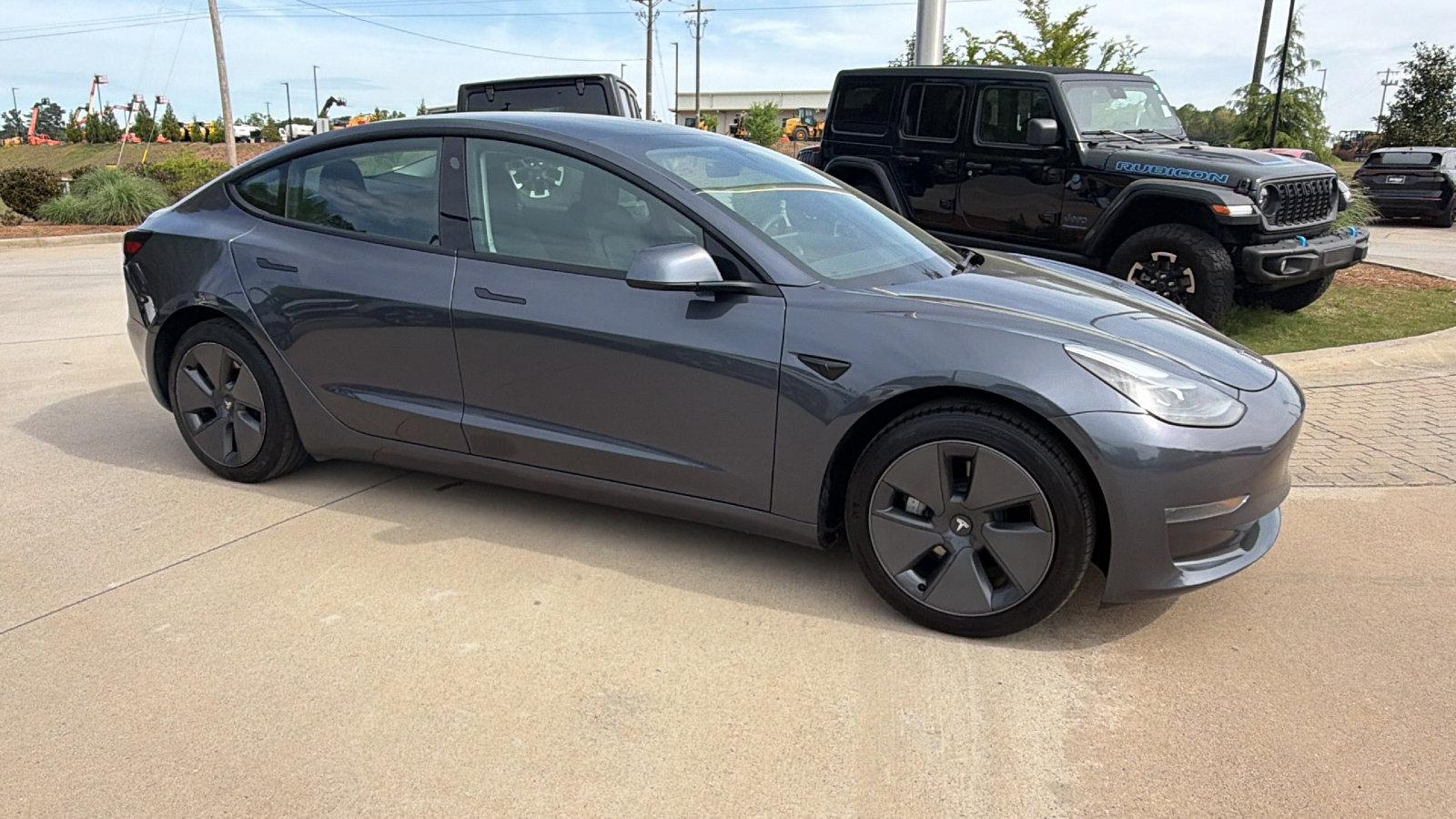 Used 2023 Tesla Model 3 Standard Range RWD image 5