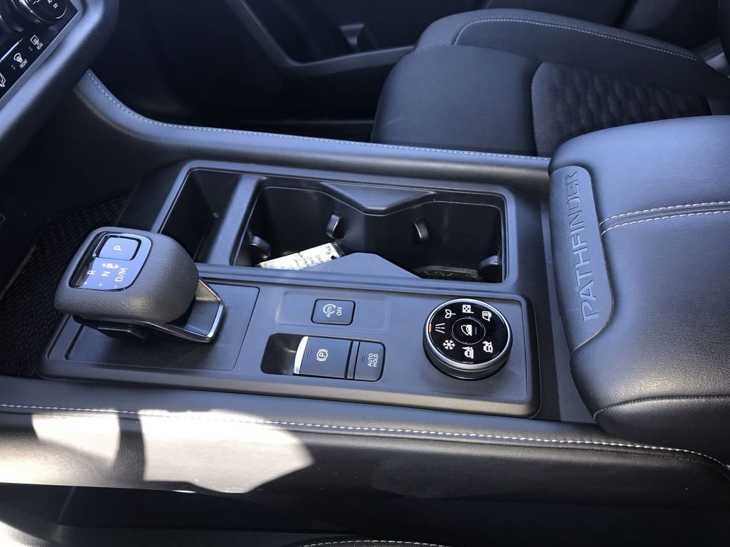 Used 2024 Nissan Pathfinder S AWD/4WD image 20