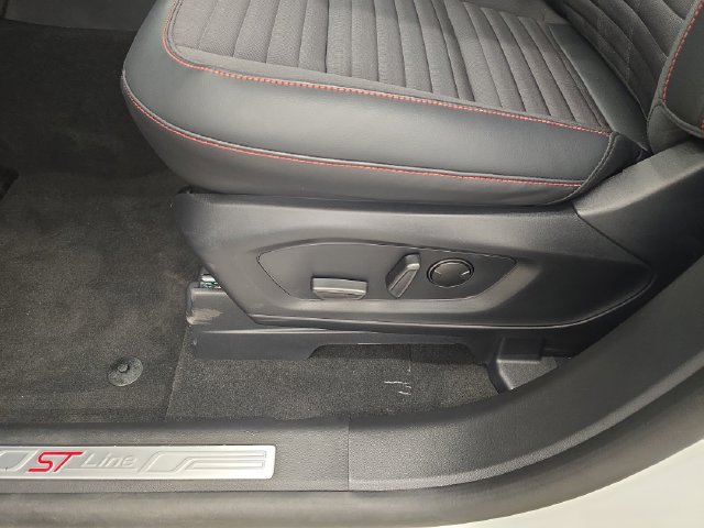 New 2026 Ford Explorer ST-Line w/ ST-Line Street Pack AWD/4WD image 43