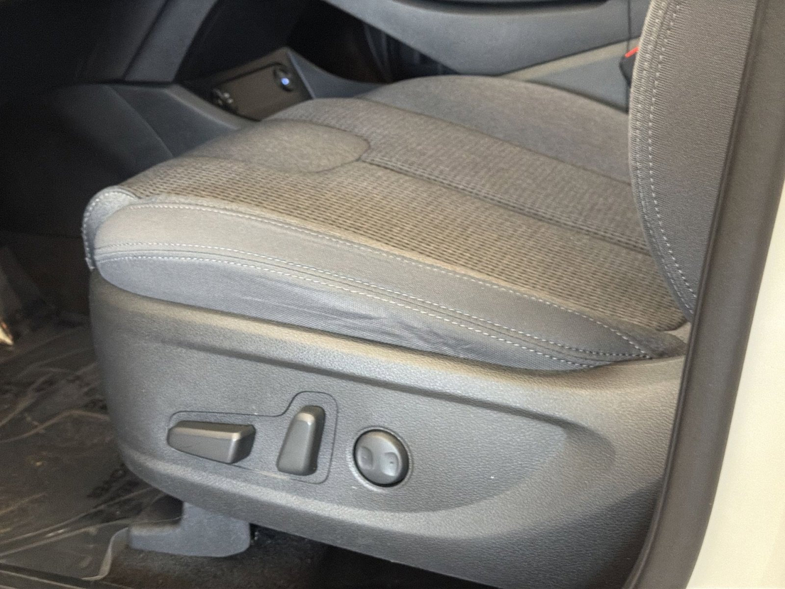 Used 2021 Hyundai Santa Fe SEL w/ Convenience Package AWD/4WD image 15