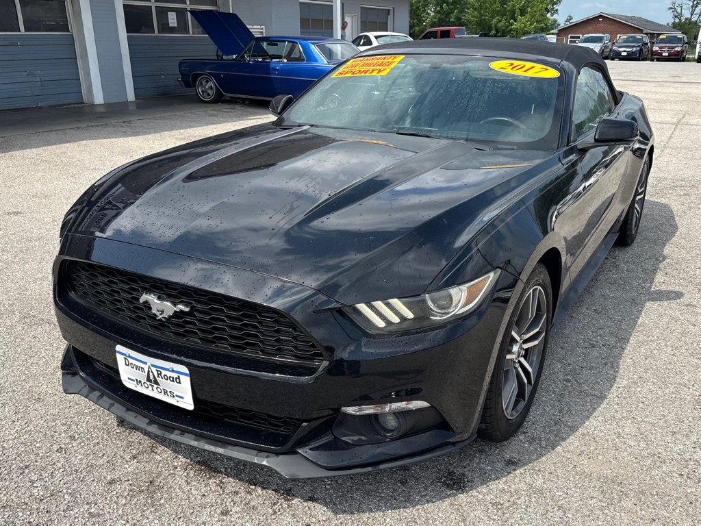 Used 2017 Ford Mustang Premium RWD image 8