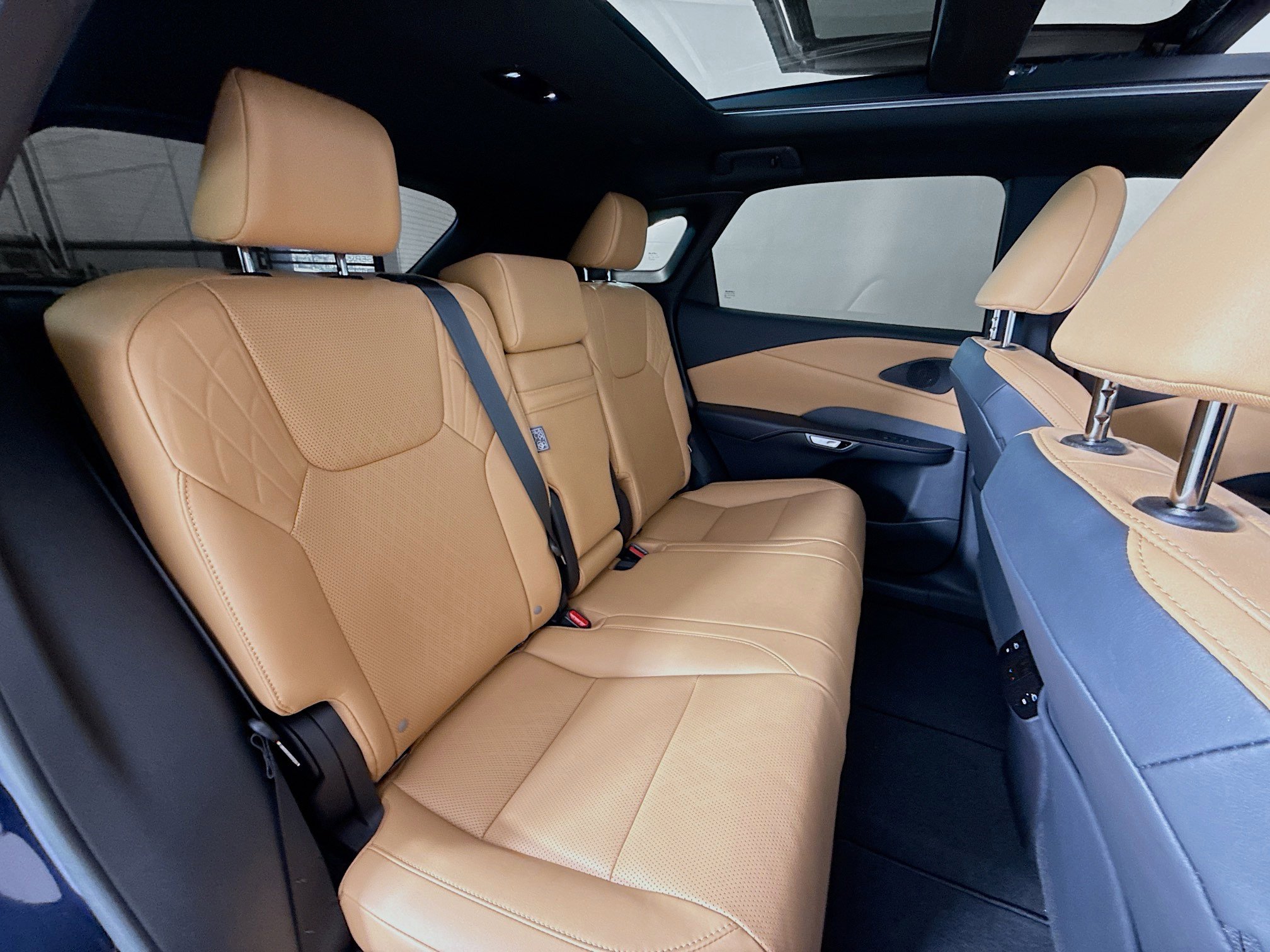 Used 2025 Lexus RX 350 Premium Plus w/ Convenience Package image 25