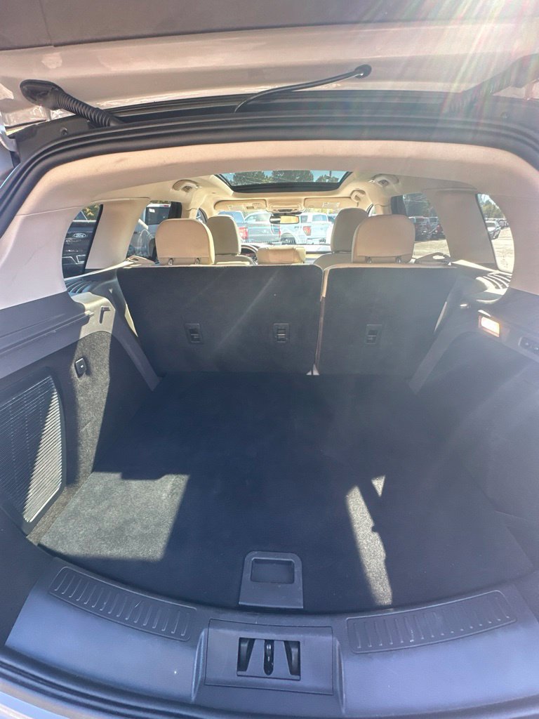 Used 2021 Lincoln Corsair FWD w/ Premium Package image 16