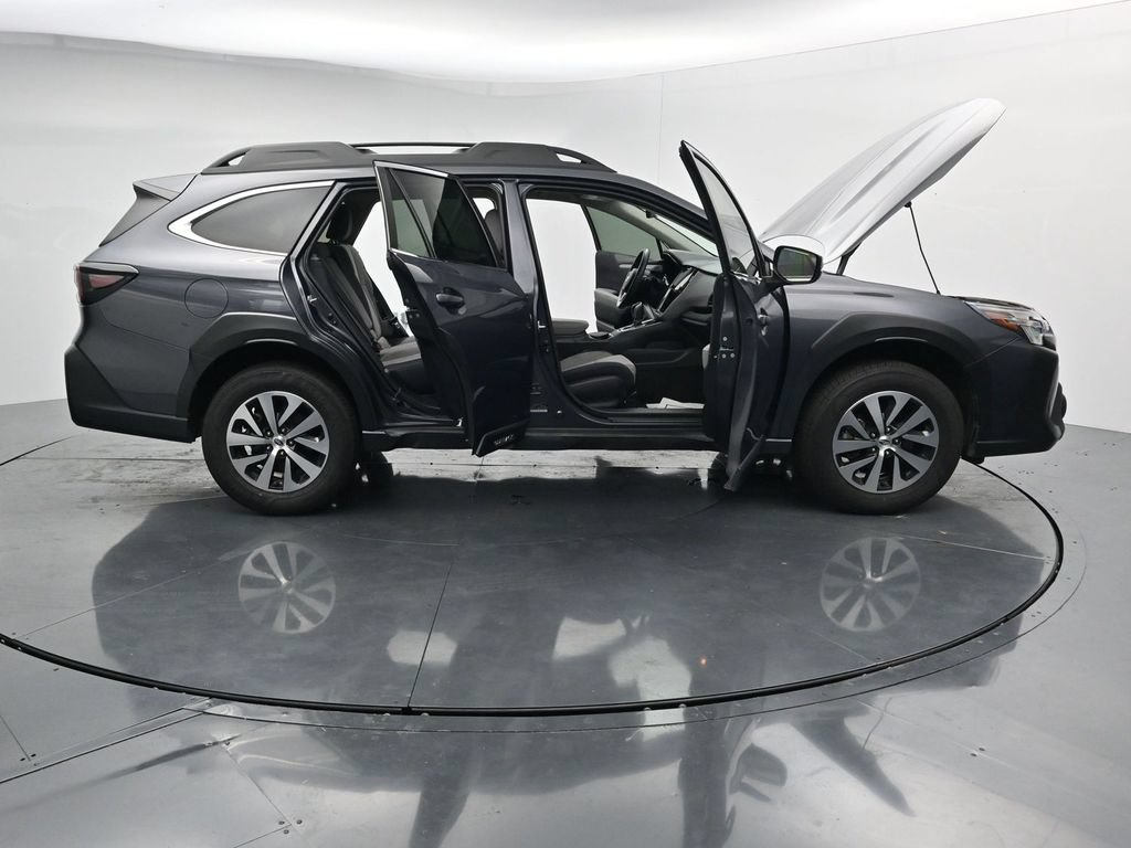 Used 2023 Subaru Outback Premium AWD/4WD image 41