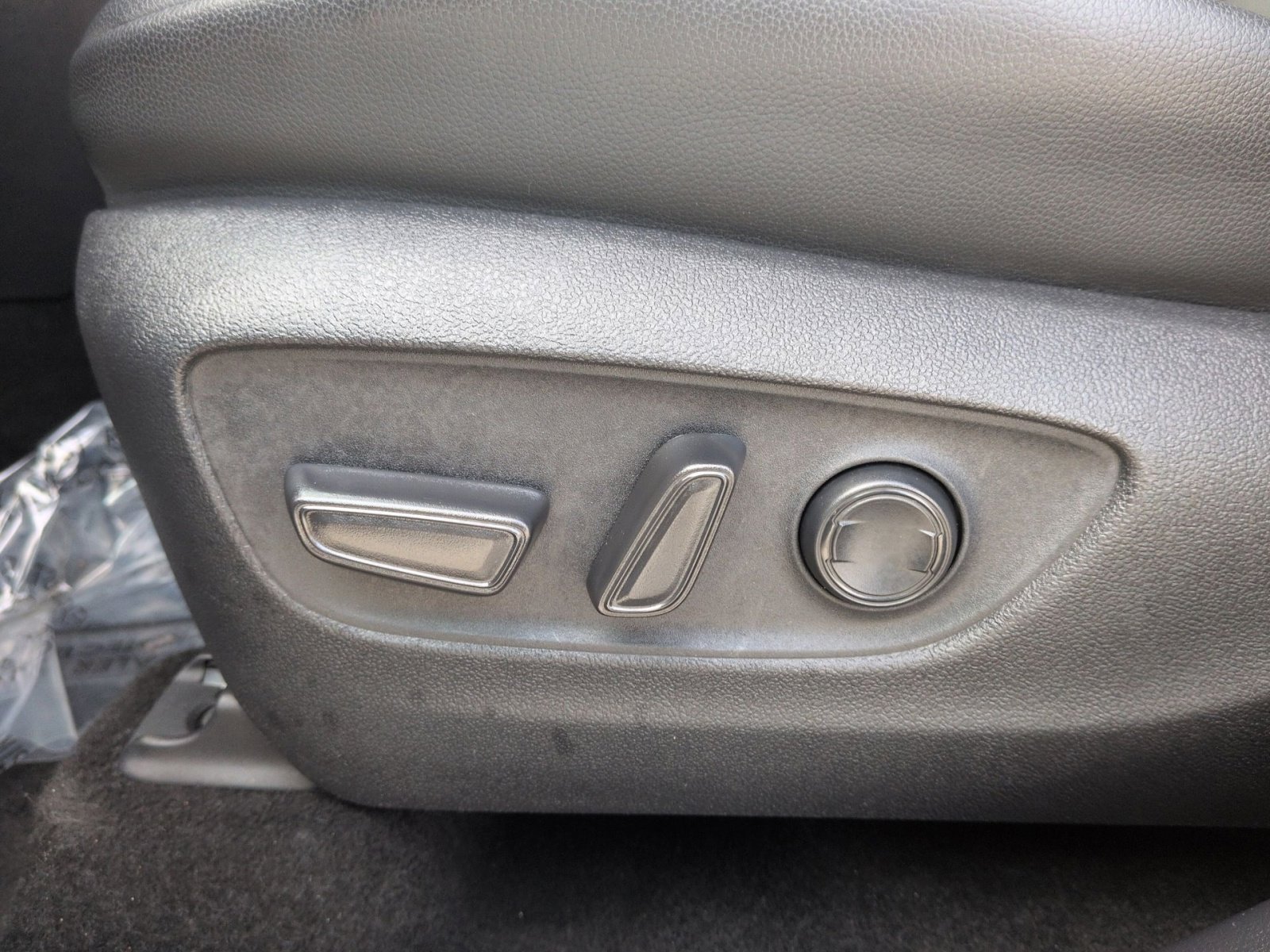 Used 2024 Toyota Highlander LE image 14