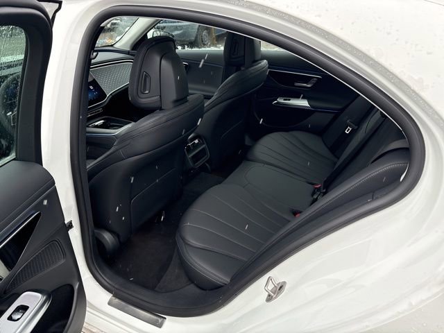 Used 2025 Mercedes-Benz E 350 4MATIC Sedan image 12