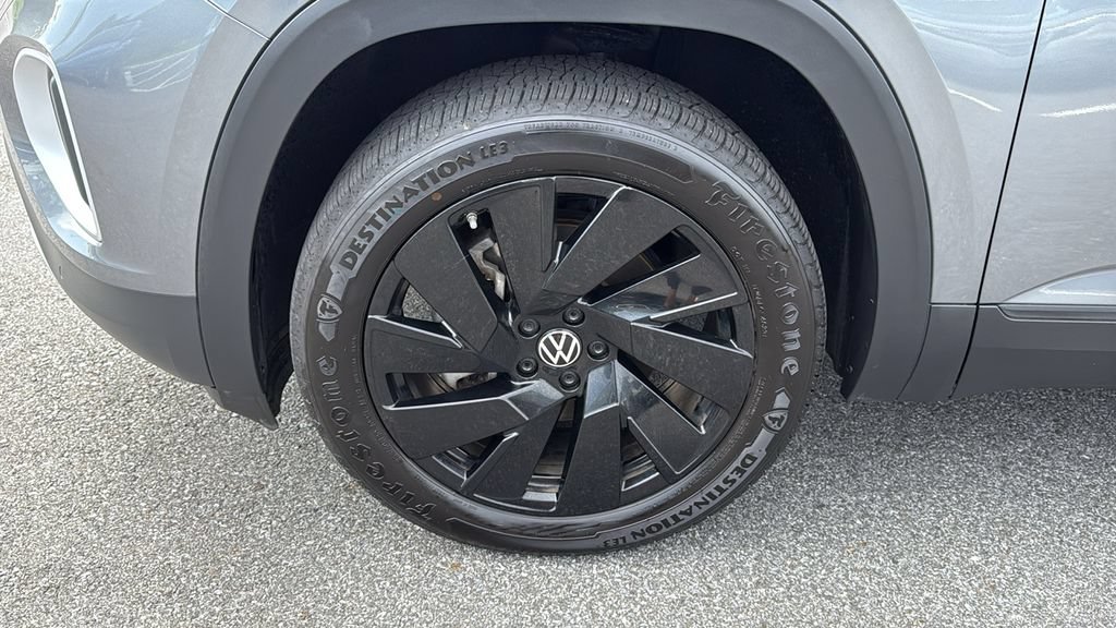 Used 2024 Volkswagen Atlas SE w/ Panoramic Sunroof Package AWD/4WD image 10