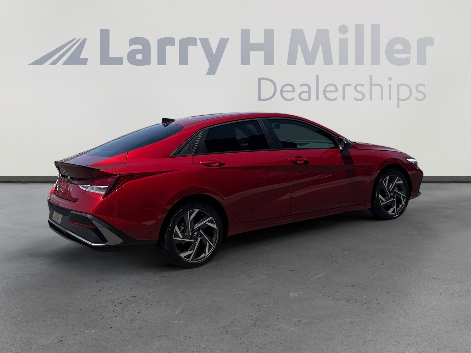 Certified 2025 Hyundai Elantra Sport FWD image 5