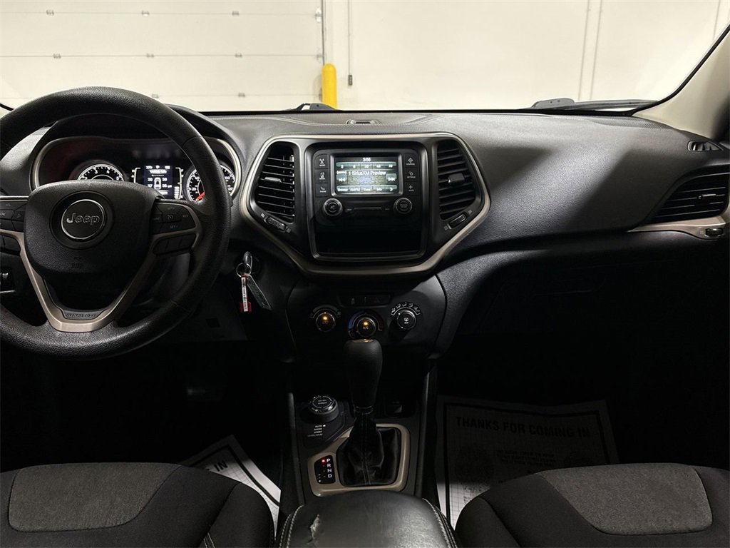 Used 2014 Jeep Cherokee Sport image 10