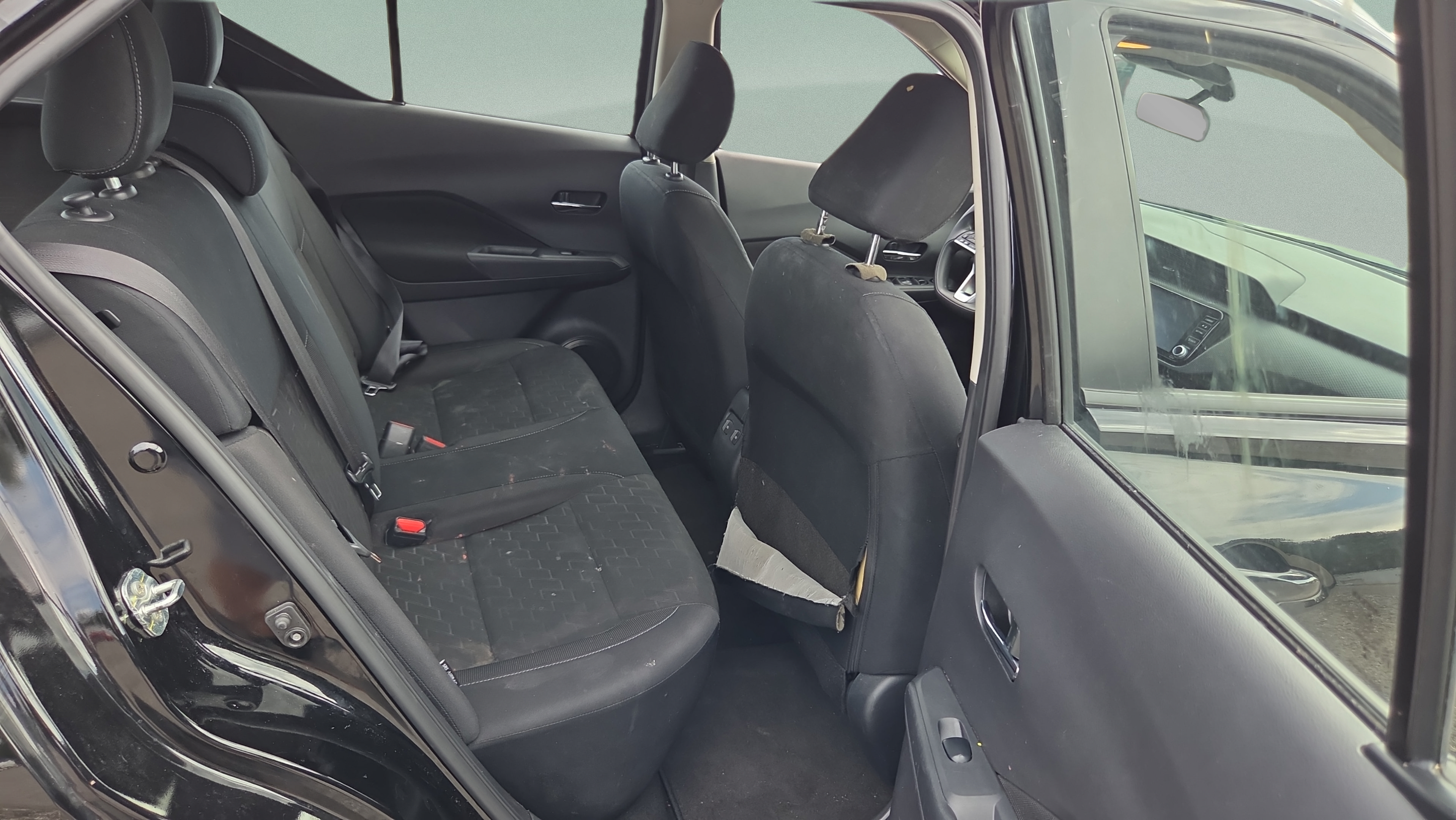 Used 2024 Nissan Kicks SV FWD image 14