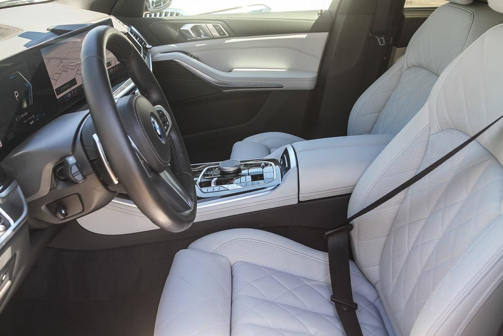 Used 2024 BMW X5 xDrive50e w/ M Sport Package AWD/4WD image 14