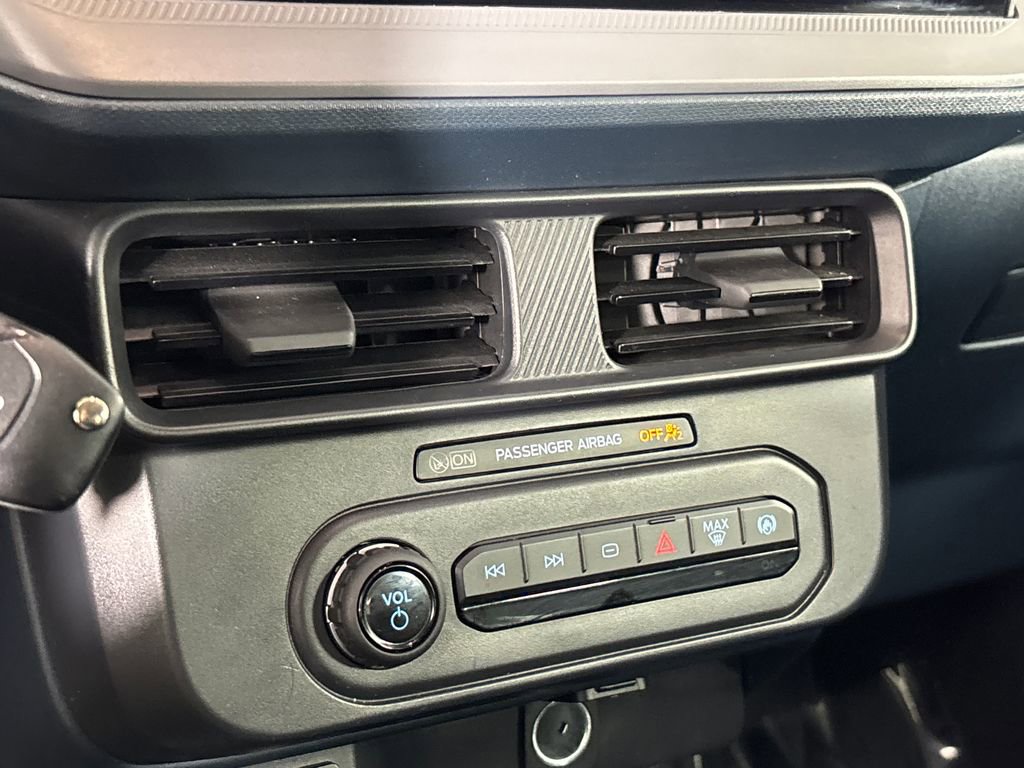 Used 2025 Ford Maverick XL w/ 4K Tow Package image 22