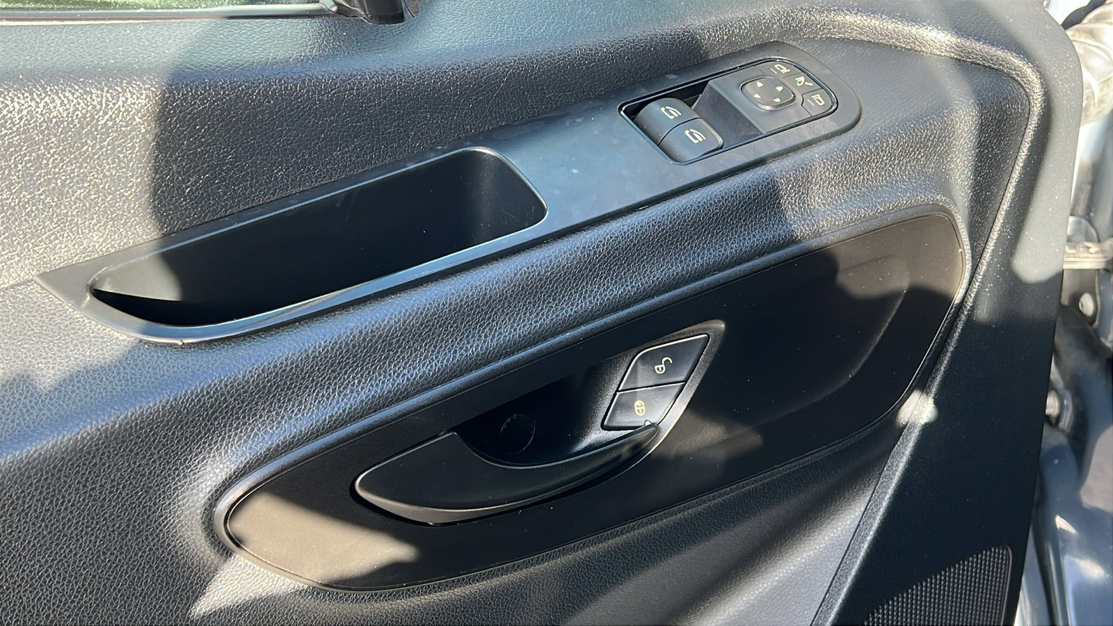 Used 2019 Mercedes-Benz Sprinter 144 image 14