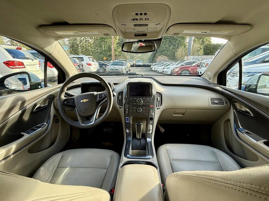 Used 2013 Chevrolet Volt w/ Enhanced Safety Package 1 image 16