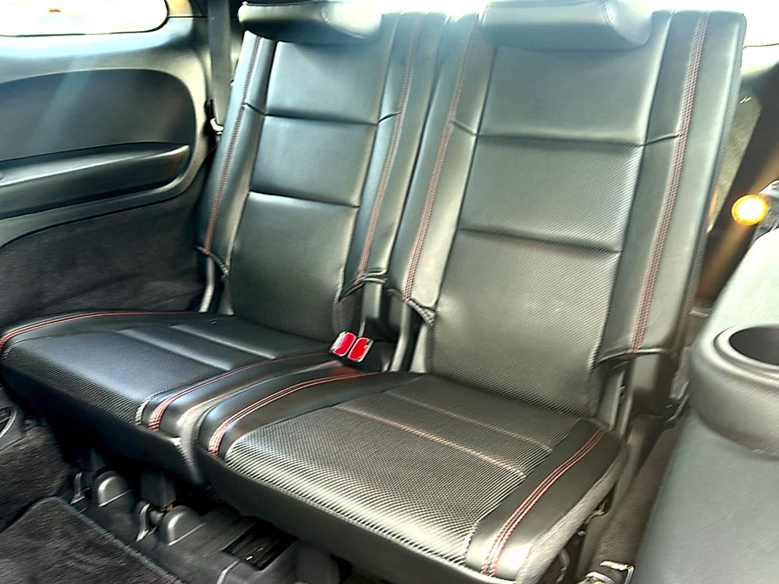 Used 2018 Dodge Durango R/T w/ Blacktop Package RWD image 21