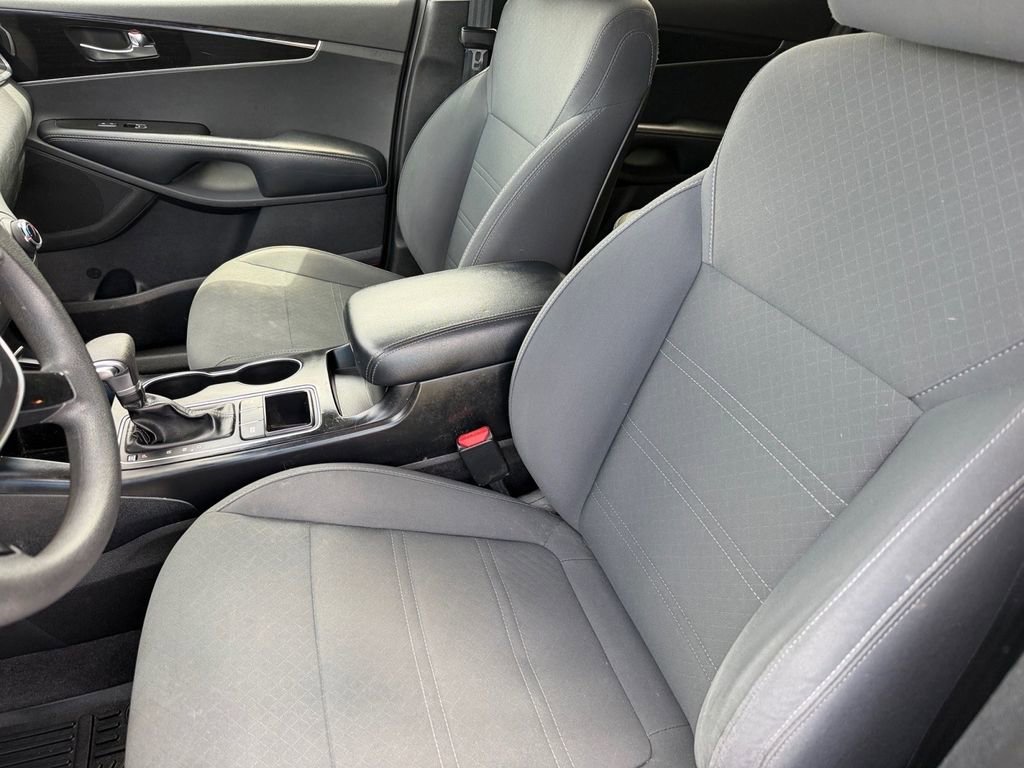 Used 2019 Kia Sorento L FWD image 10