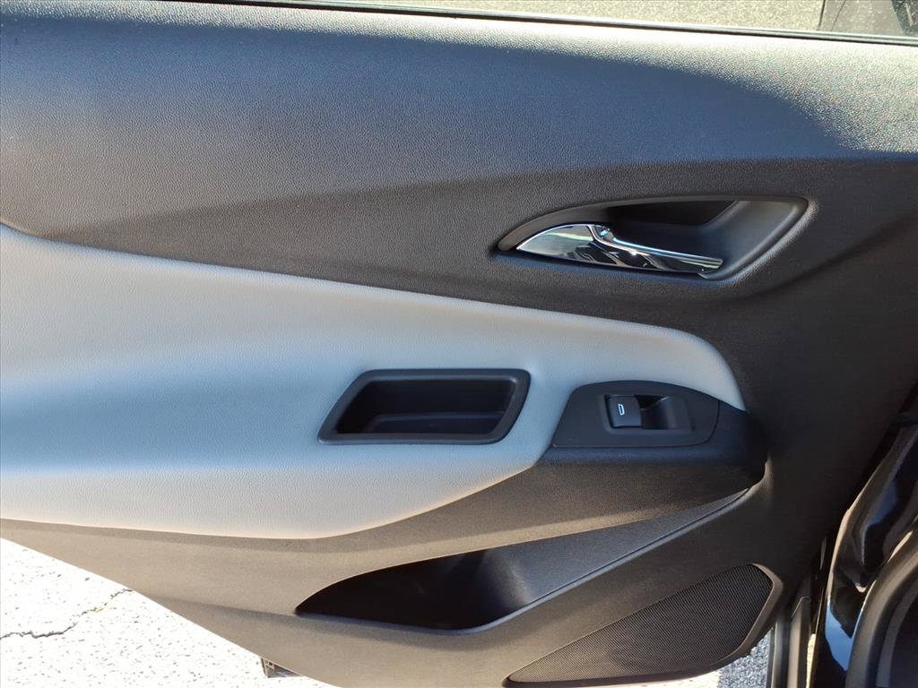 Used 2023 Chevrolet Equinox LS w/ LS Convenience Package FWD image 32