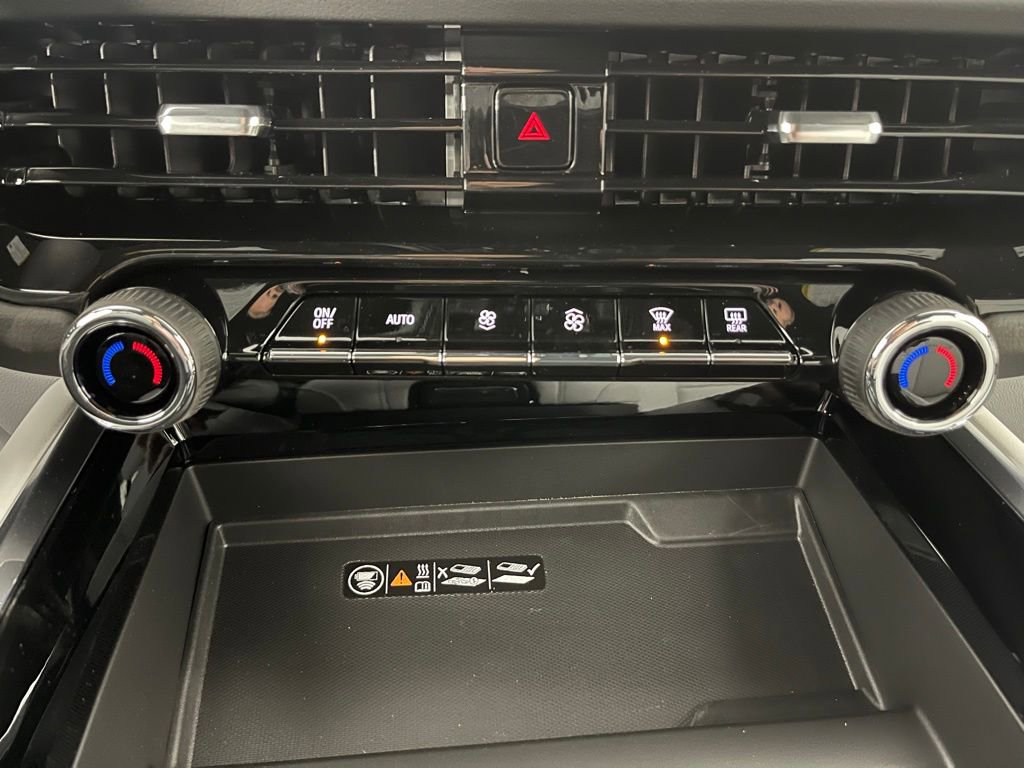 New 2026 Chevrolet Tahoe Premier w/ Sun And Tow Package AWD/4WD image 38