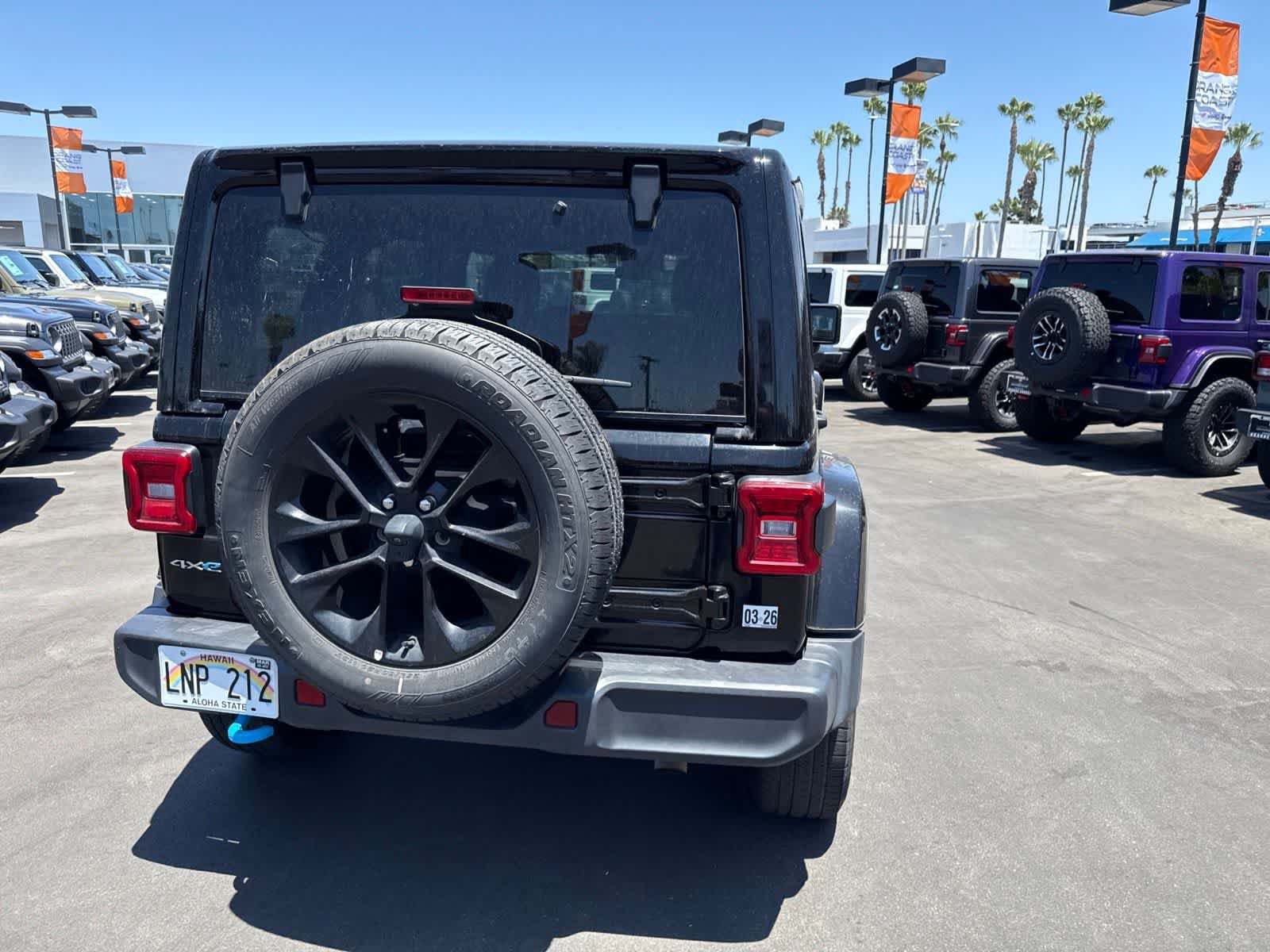 Used 2024 Jeep Wrangler Unlimited Sahara AWD/4WD image 21