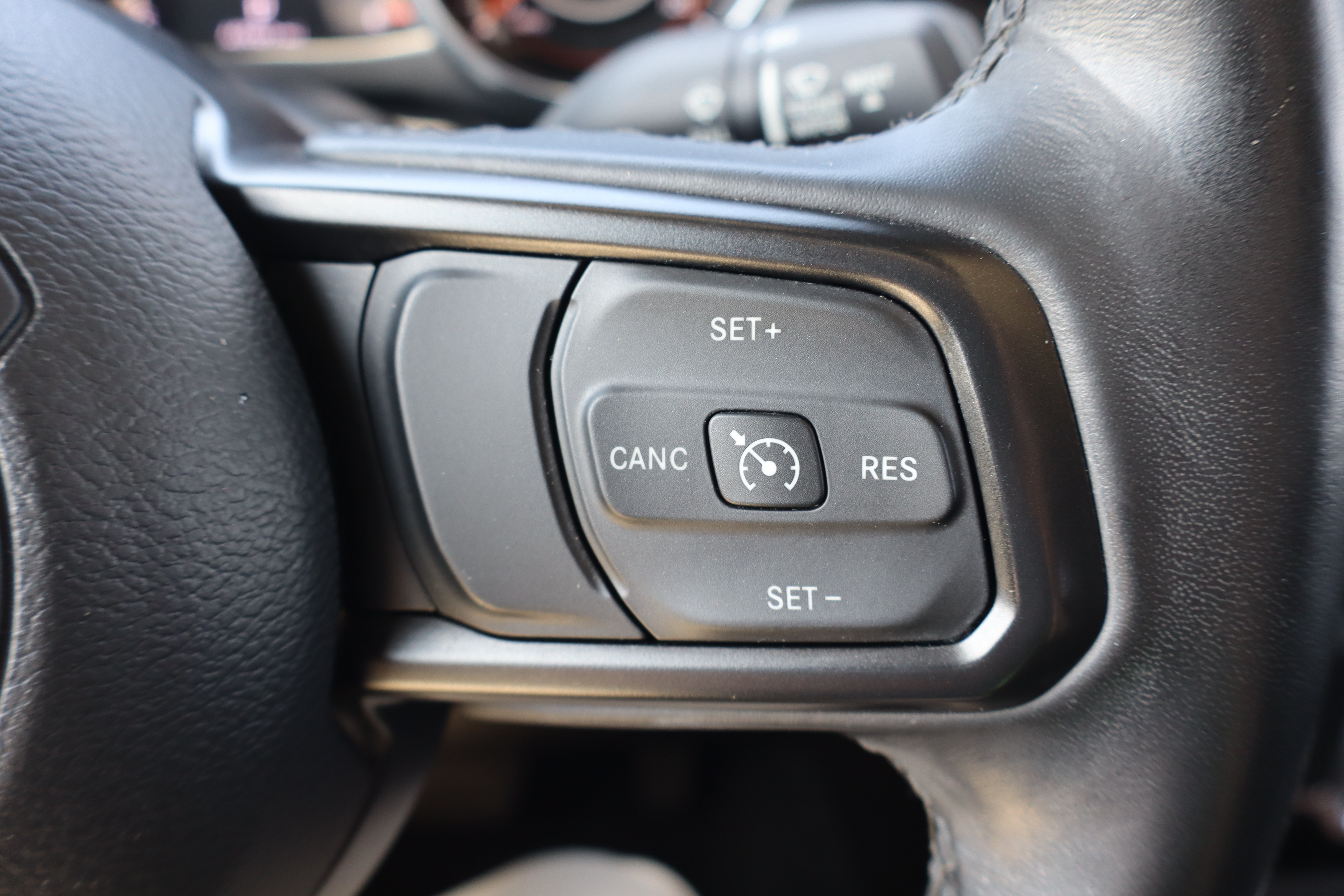 Used 2022 Jeep Gladiator Sport AWD/4WD image 16