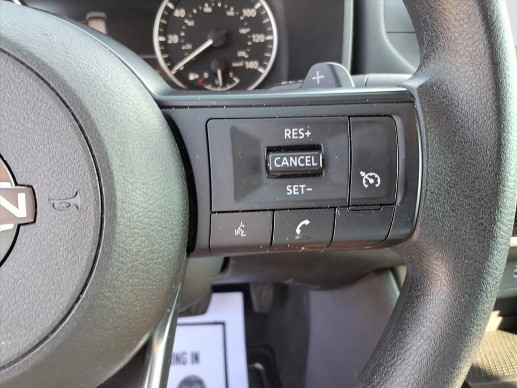 Used 2023 Nissan Rogue S image 23