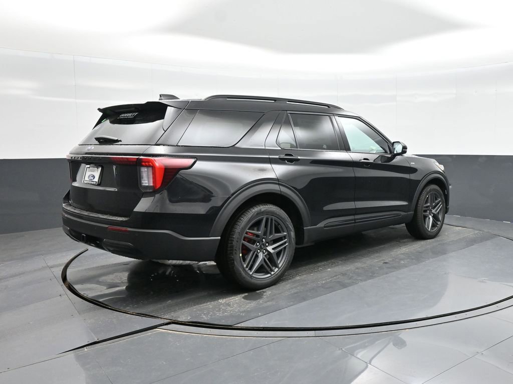 New 2026 Ford Explorer ST-Line w/ ST-Line Street Pack RWD image 7