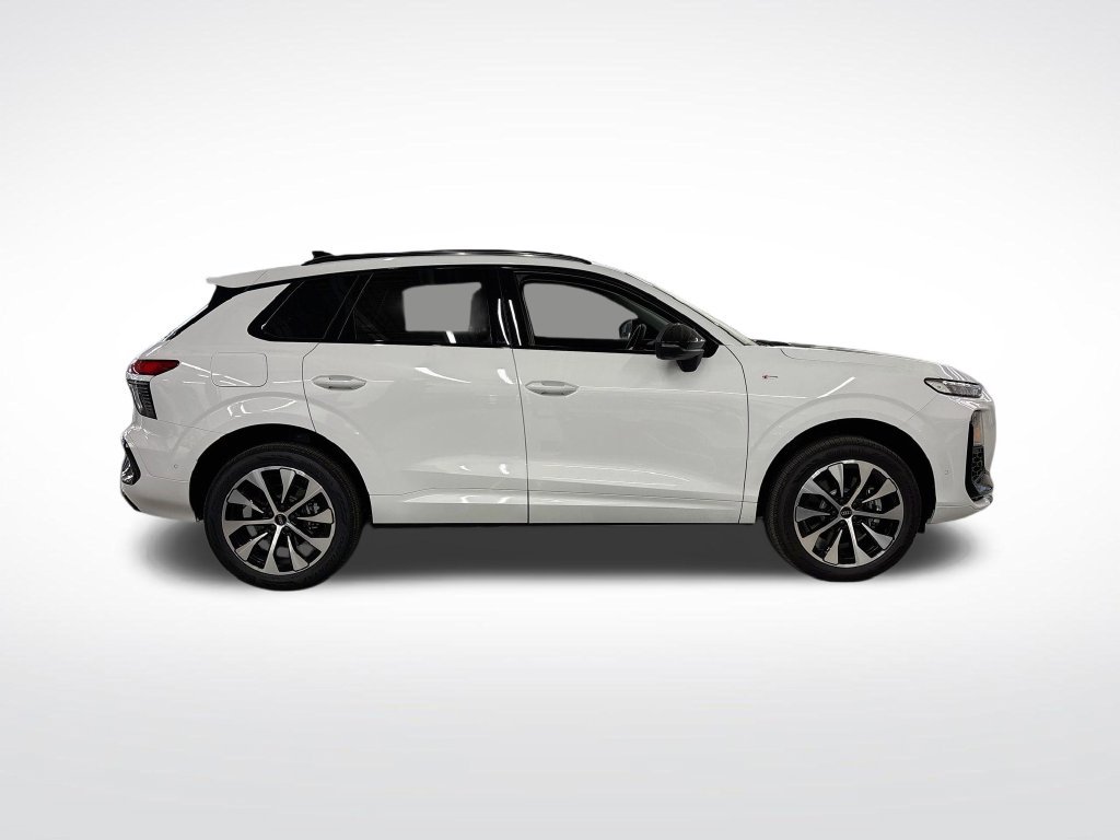 New 2026 Audi Q3 quattro 2.0T AWD/4WD image 6
