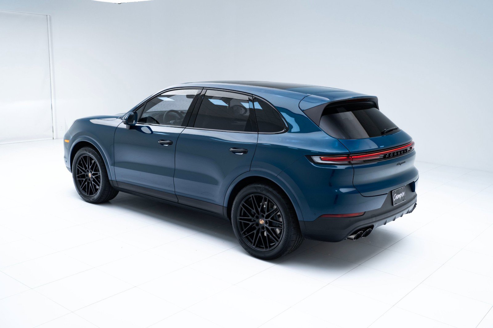 New 2026 Porsche Cayenne image 3