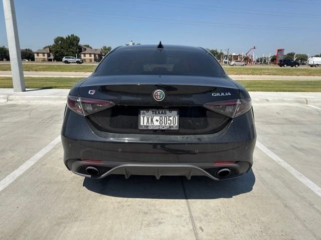 Used 2024 Alfa Romeo Giulia Veloce RWD image 6