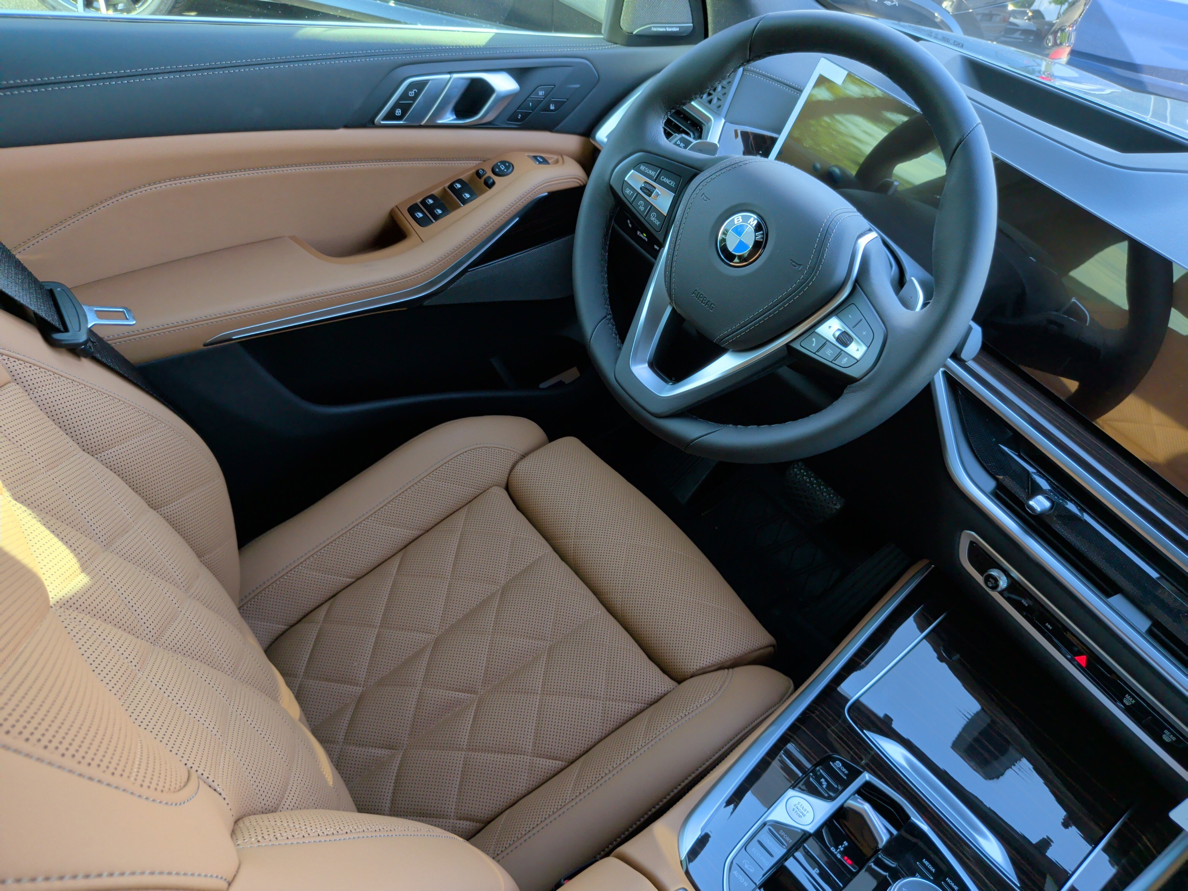 Used 2026 BMW X5 xDrive40i w/ Climate Comfort Package image 36